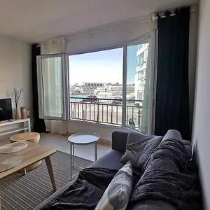 Appartement A 50 Mètres De La Plage, Sur La Corniche Vue Mer.